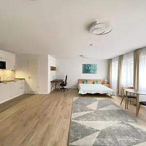 Sehr Zentral, Geraumiges, Helles Studio-apartment Köln